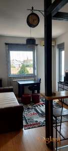 IZDAVANJE NAMEŠTENE GARSONJERE -CENTAR, ŠAFARIKOVA Ključ u kancelariji